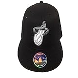 Adidas Miami Heat - Gorro con visera plana y logotipo de color blanco (talla L/XL)