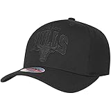 Mitchell & Ness Black Out Arch Gorra de Chicago Bulls